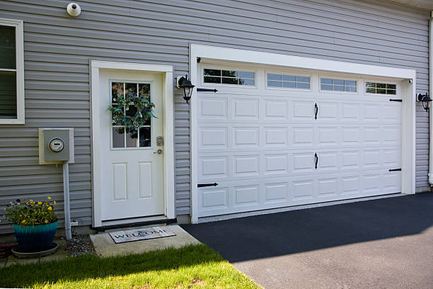 24/7 Emergency Garage Door Panel Replacement experts in Norton, KS